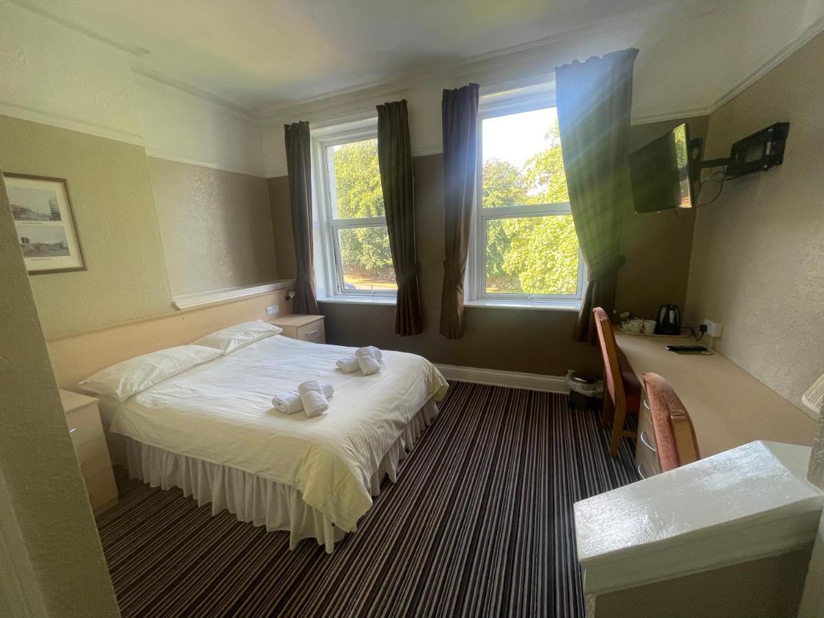 Mansfield Lodge Hotel Ltd Bagian luar foto